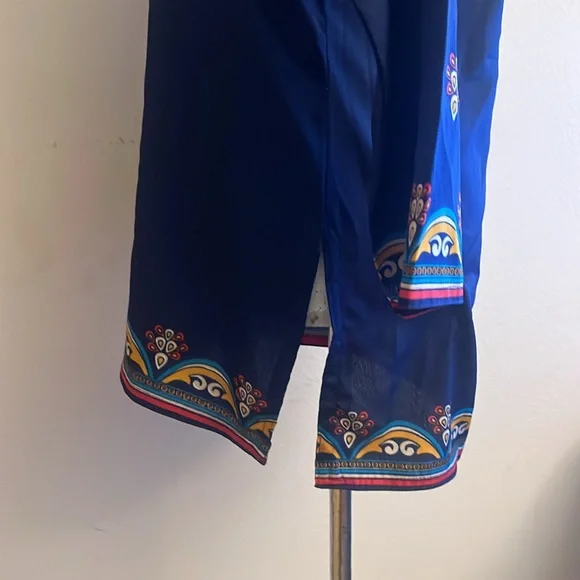 🎉Gorgeous Indian style tunic top navy blue with gorgeous multicolored borders! - Picture 5 of 9